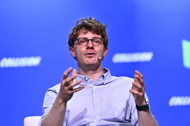 Recursive launches Flint, a laptop coding model it says was largely built by AI | TechCrunch