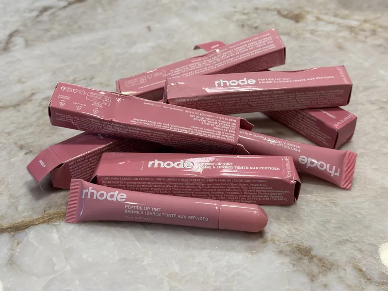 Identifying fake cosmetics using artificial intelligence