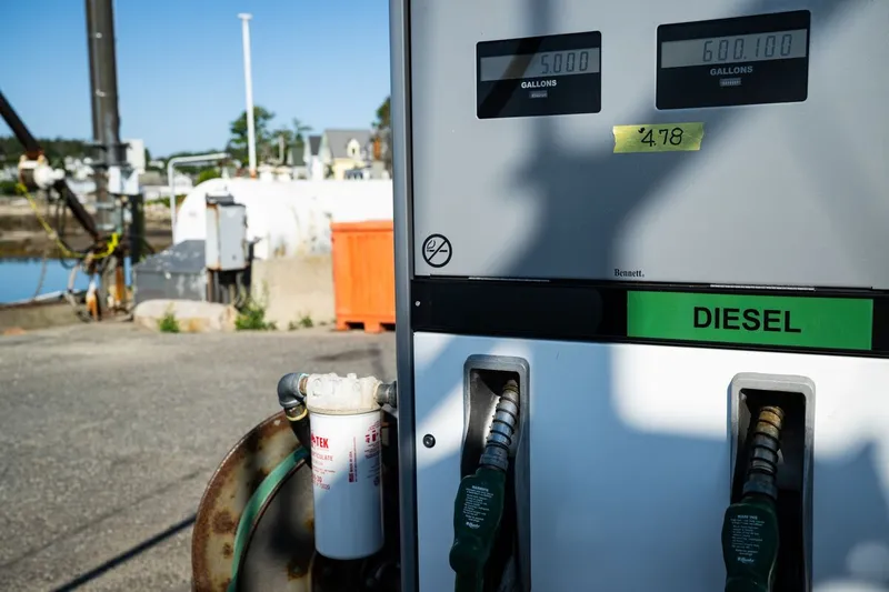 Diesel Margins Top $100 a Barrel to Reach Record High as Supply Crunch Grows